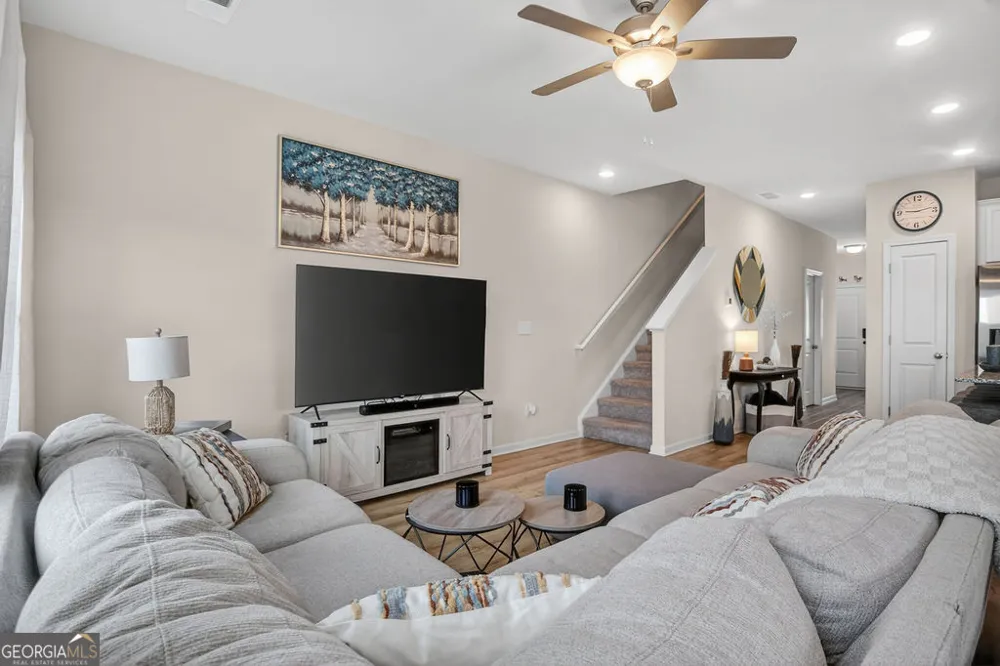 529 Buxton RD Hoschton, GA 30548