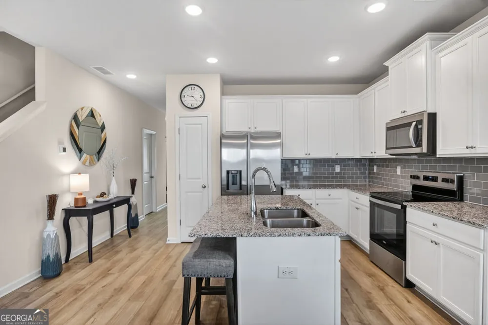 529 Buxton RD Hoschton, GA 30548