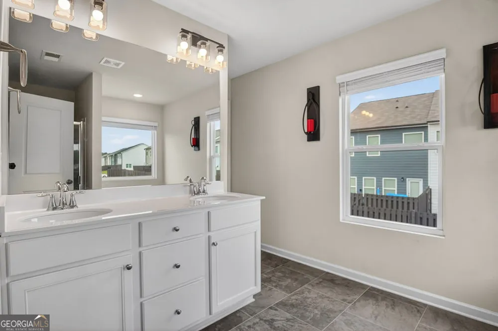 529 Buxton RD Hoschton, GA 30548