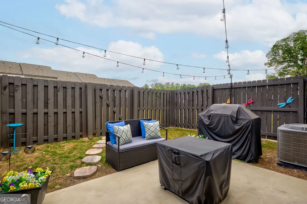 529 Buxton RD Hoschton, GA 30548