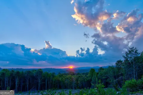 6.7 Grateful View DR