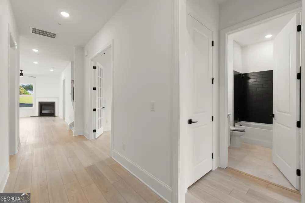 283 Vinca CIR NW Kennesaw, GA 30144