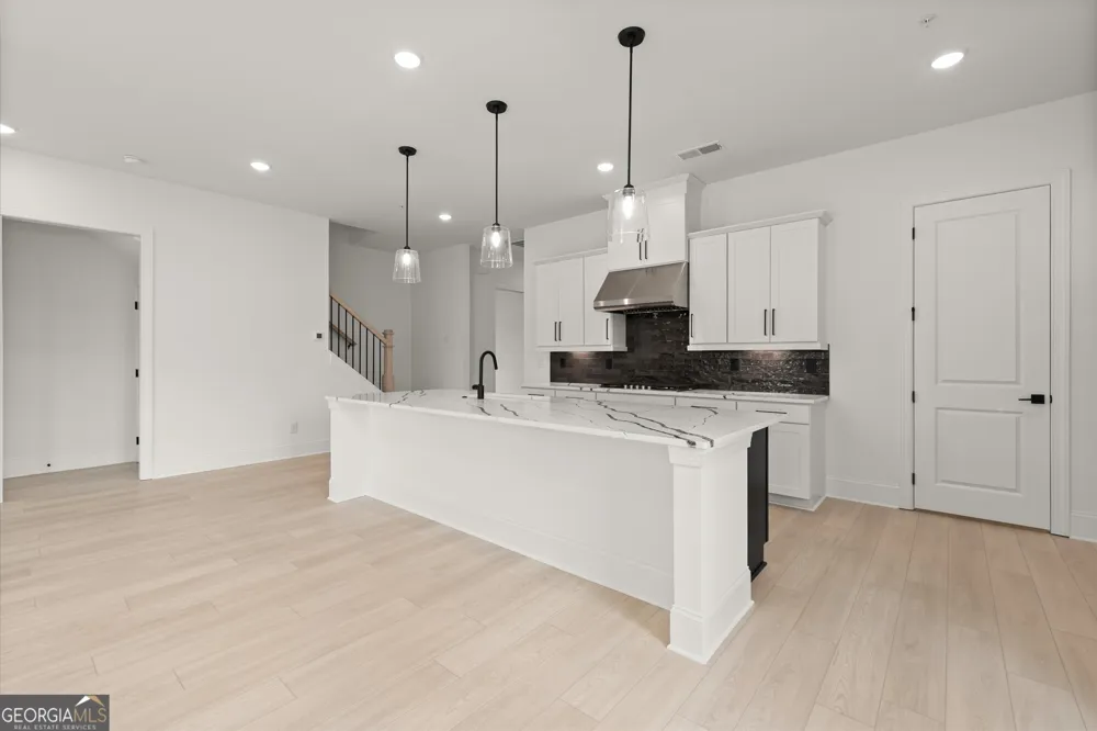 283 Vinca CIR NW Kennesaw, GA 30144