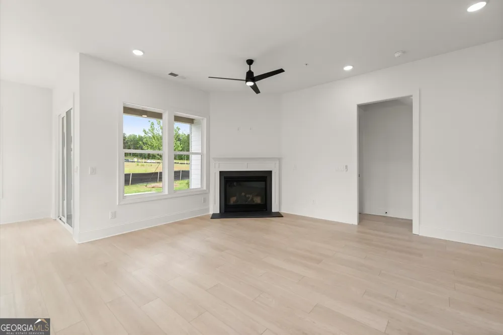283 Vinca CIR NW Kennesaw, GA 30144