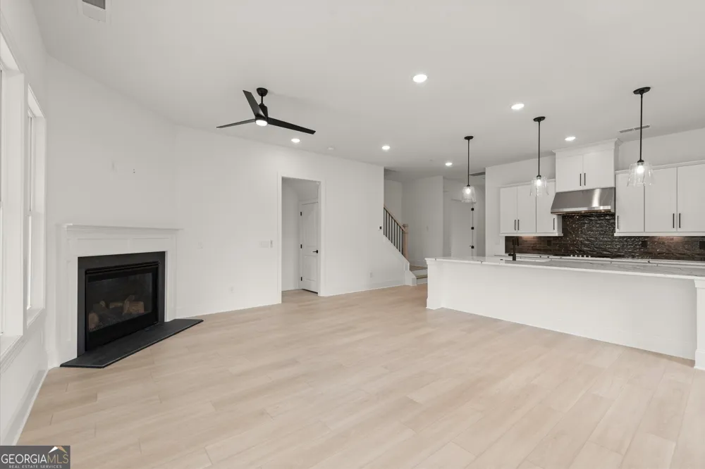 283 Vinca CIR NW Kennesaw, GA 30144