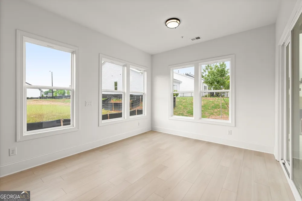283 Vinca CIR NW Kennesaw, GA 30144