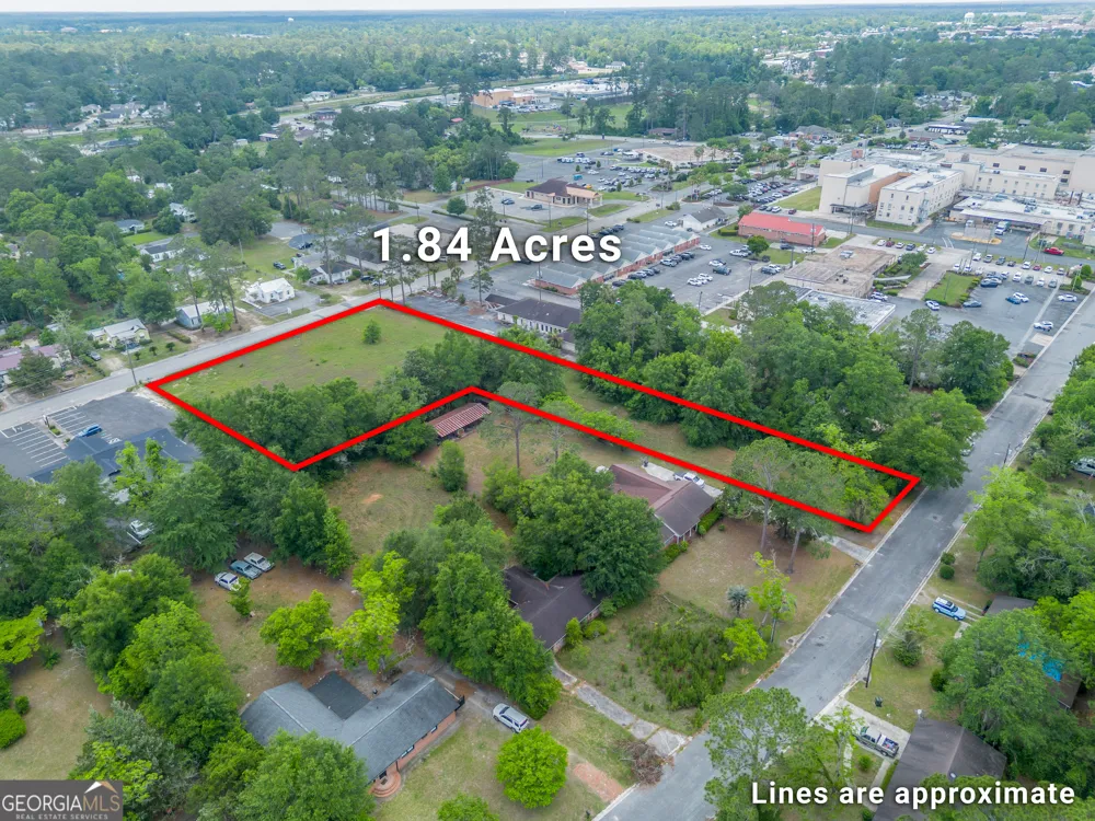 2011 Alice ST Waycross, GA 31501