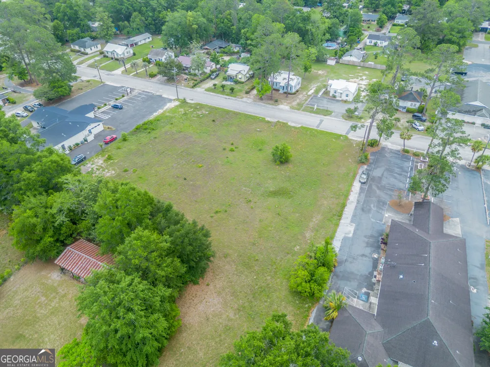 2011 Alice ST Waycross, GA 31501