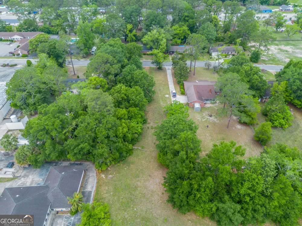 2011 Alice ST Waycross, GA 31501