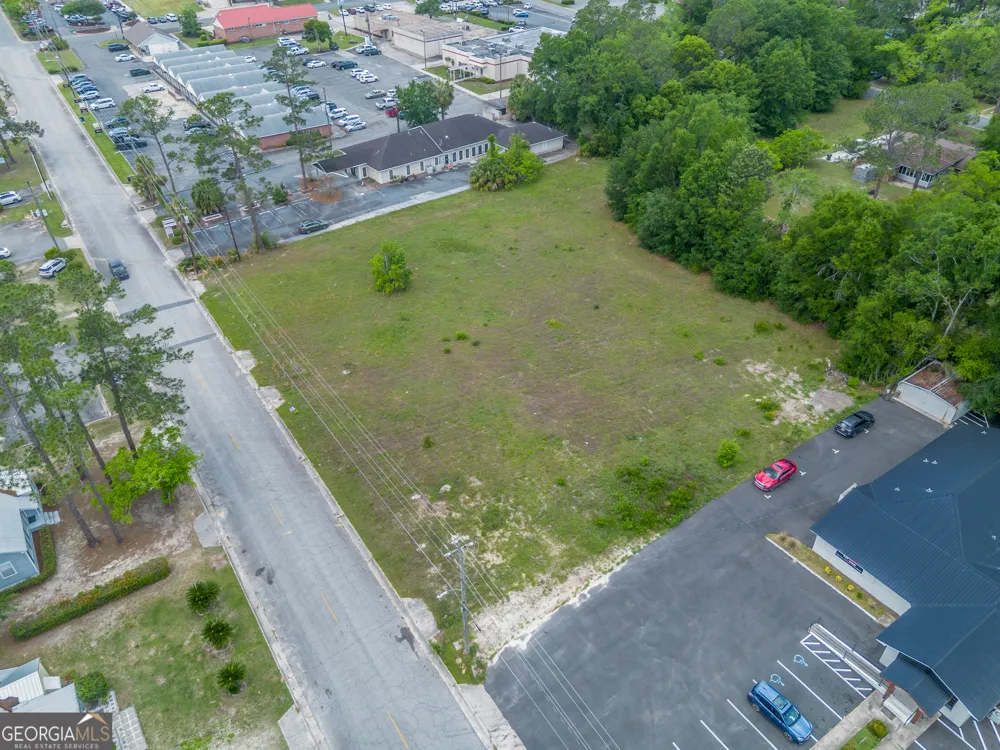 2011 Alice ST Waycross, GA 31501