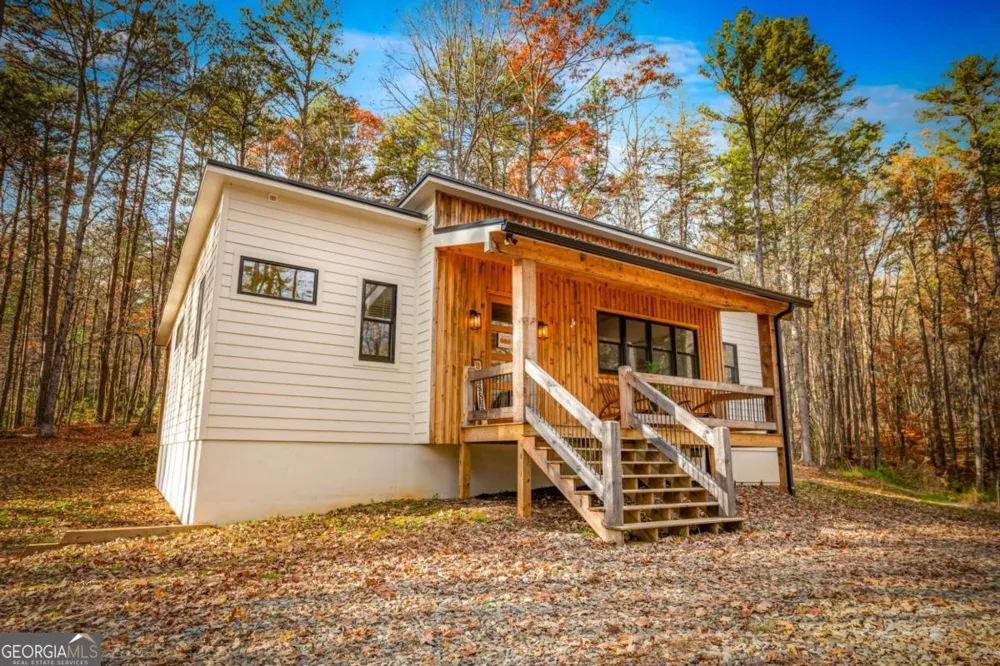 649 Lees Ride McCaysville, GA 30555