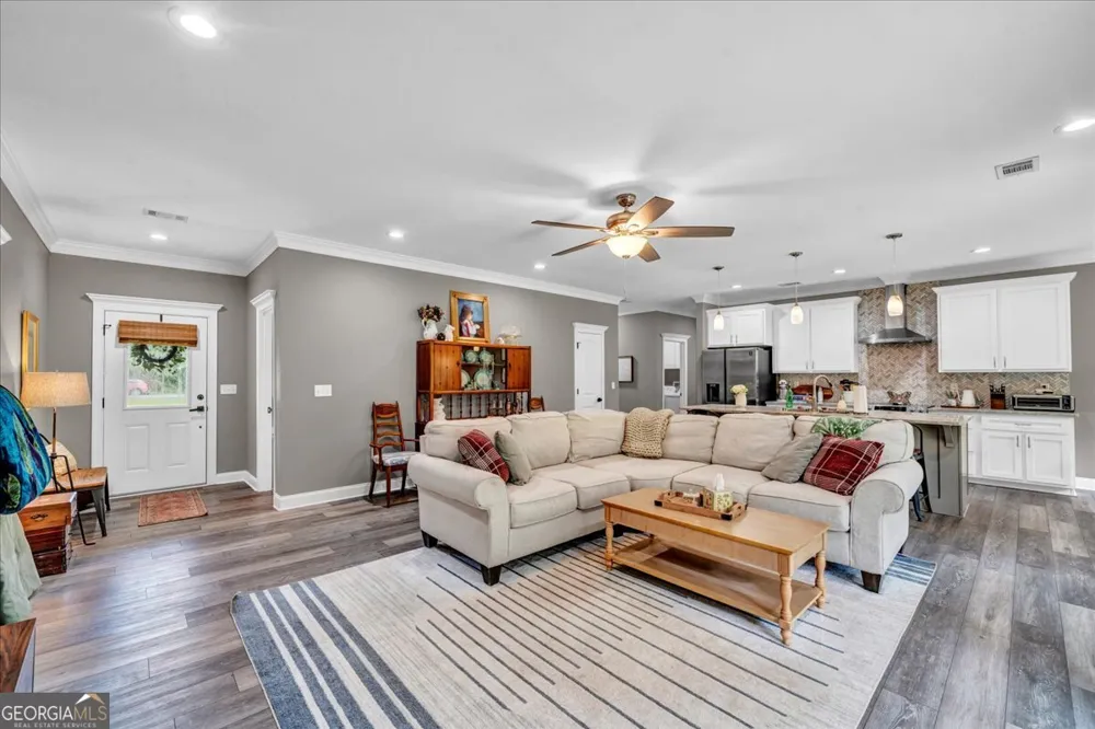 1914 Payne RD Rentz, GA 31075