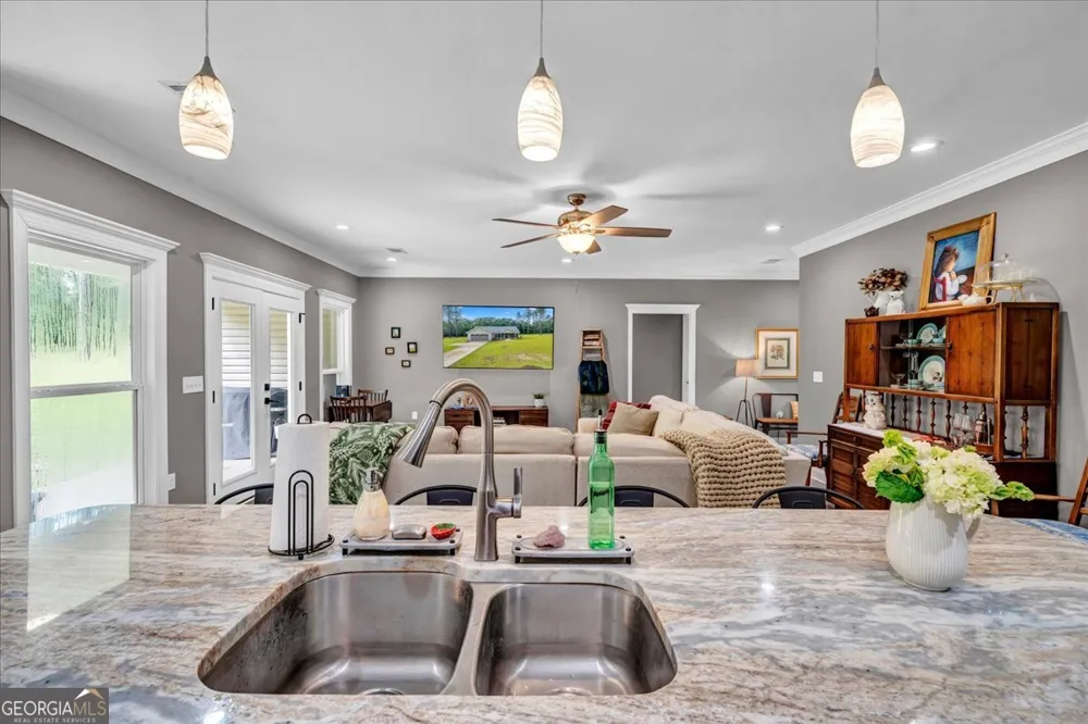 1914 Payne RD Rentz, GA 31075
