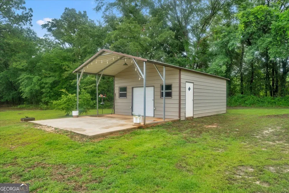 1914 Payne RD Rentz, GA 31075