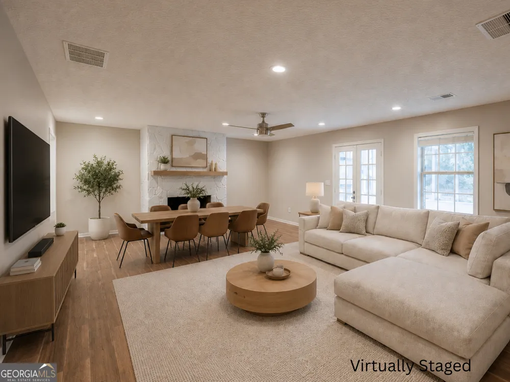 125 Brooks DR Tyrone, GA 30290