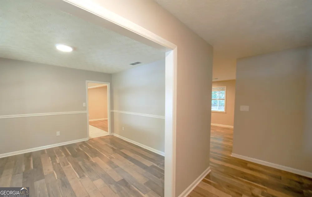 125 Brooks DR Tyrone, GA 30290