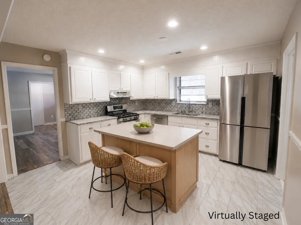 125 Brooks DR Tyrone, GA 30290