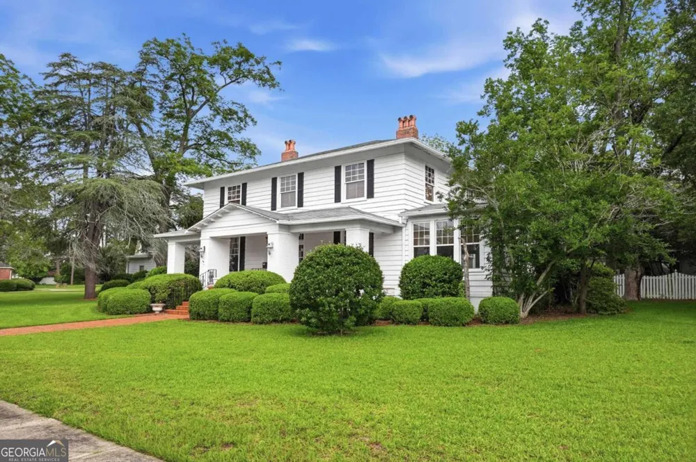 315 E College AVE Ashburn, GA 31714