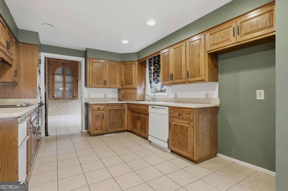 315 E College AVE Ashburn, GA 31714