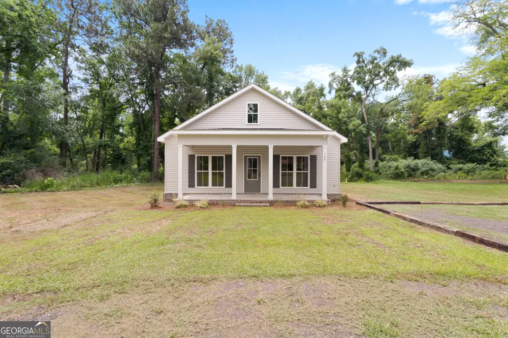 130 Woods AVE Portal, GA 30450