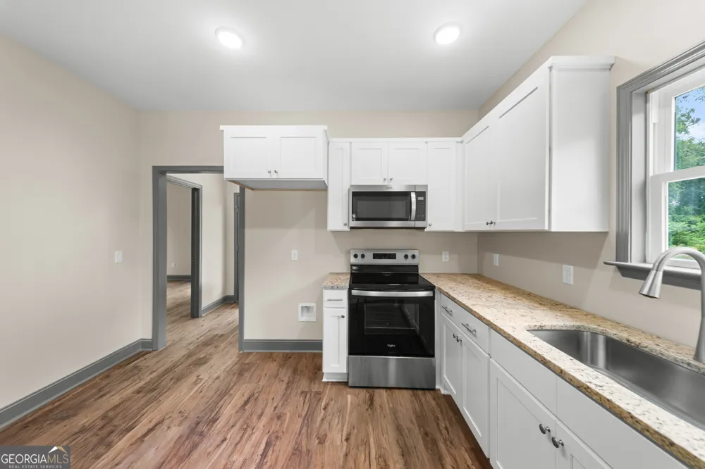 130 Woods AVE Portal, GA 30450
