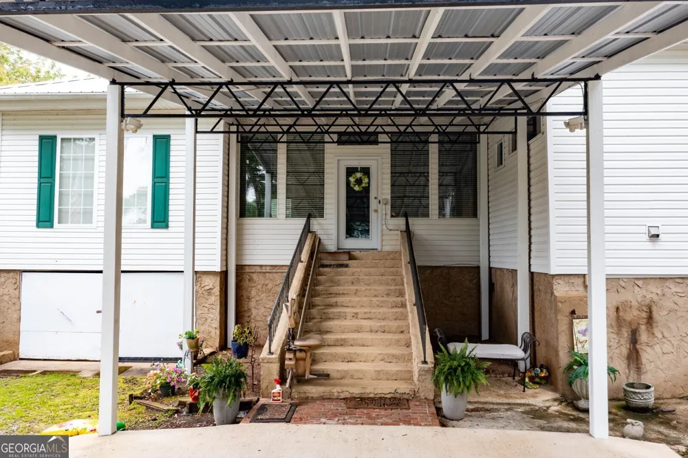 311 Hartford RD E Fort Gaines, GA 39851