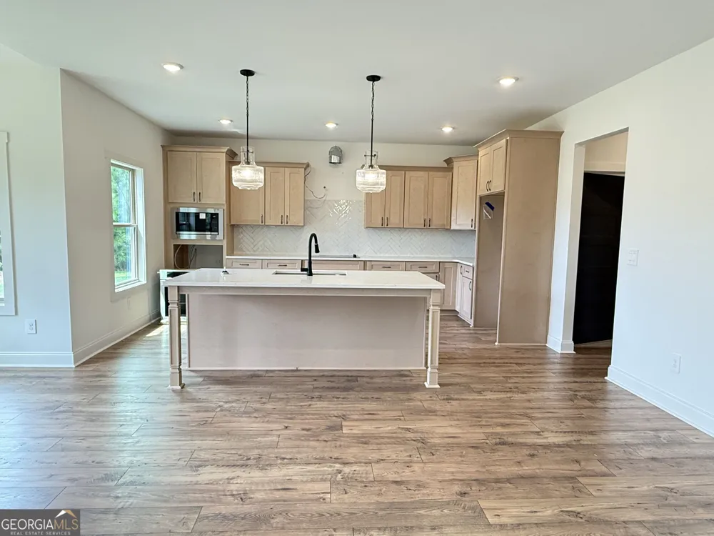 753 Hopewell RD Forsyth, GA 31029