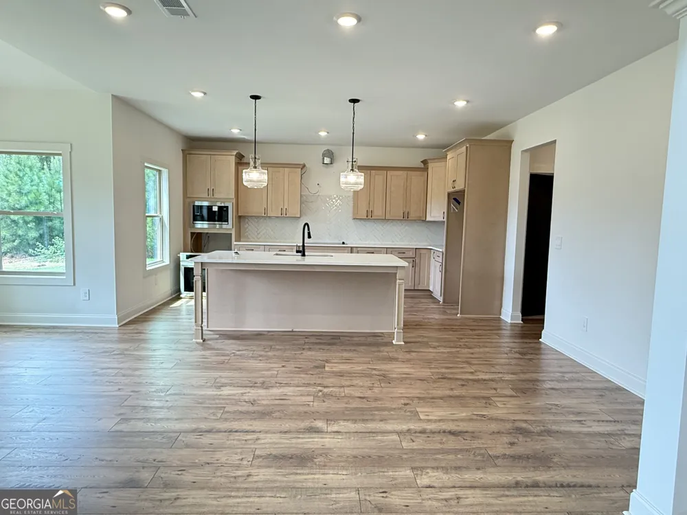 753 Hopewell RD Forsyth, GA 31029