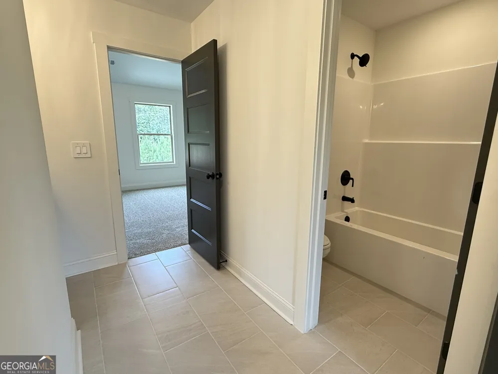 753 Hopewell RD Forsyth, GA 31029