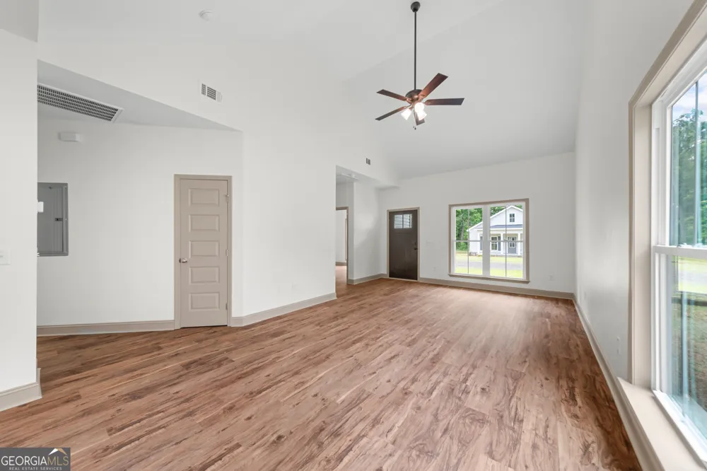 126 Woods AVE Portal, GA 30450