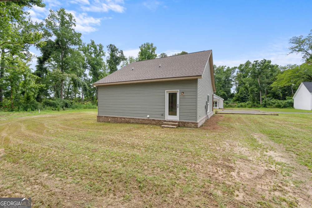 126 Woods AVE Portal, GA 30450