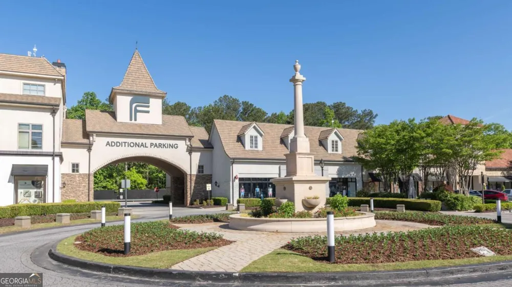 5639 PEACH ORCHARD TRL Peachtree Corners, GA 30092