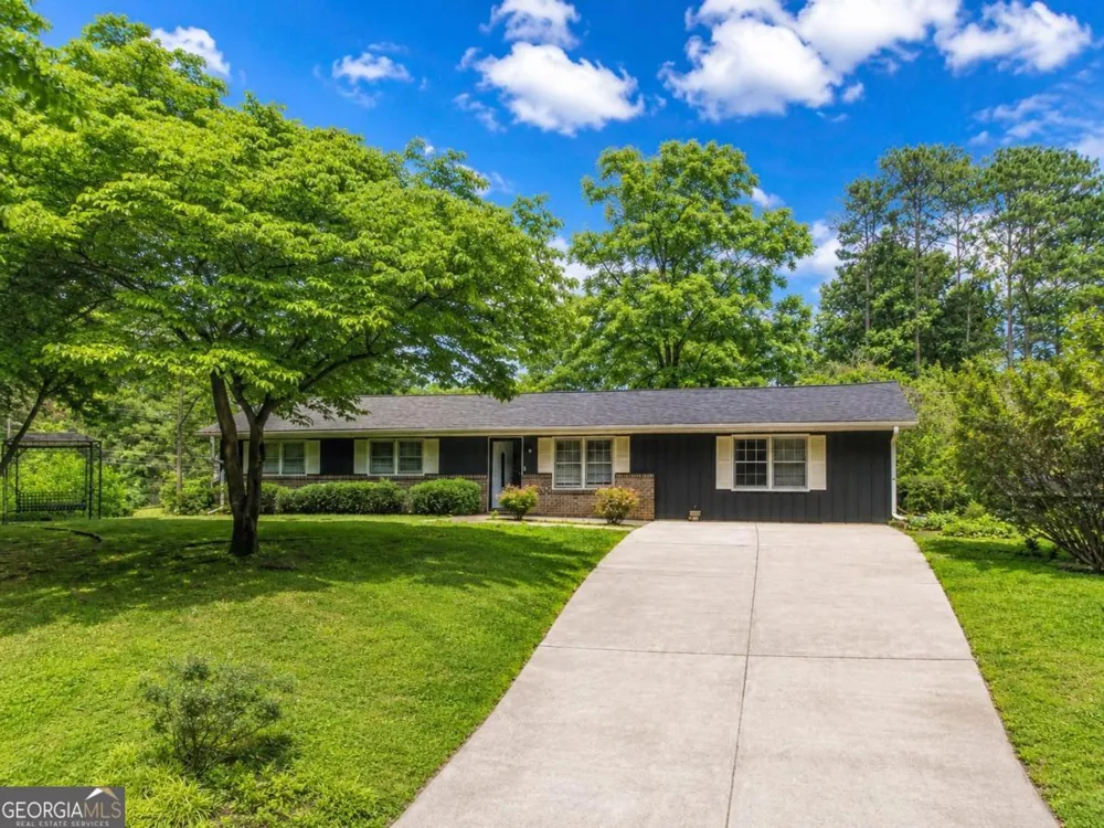 3102 Hamilton Road
