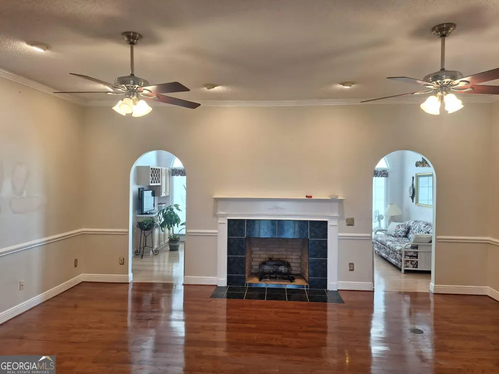 250 Weatherly DR Baxley, GA 31513