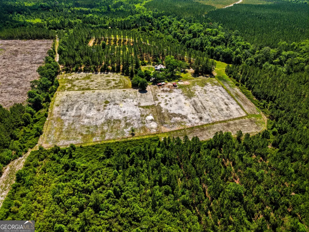 88 Minnesota RD Screven, GA 31560
