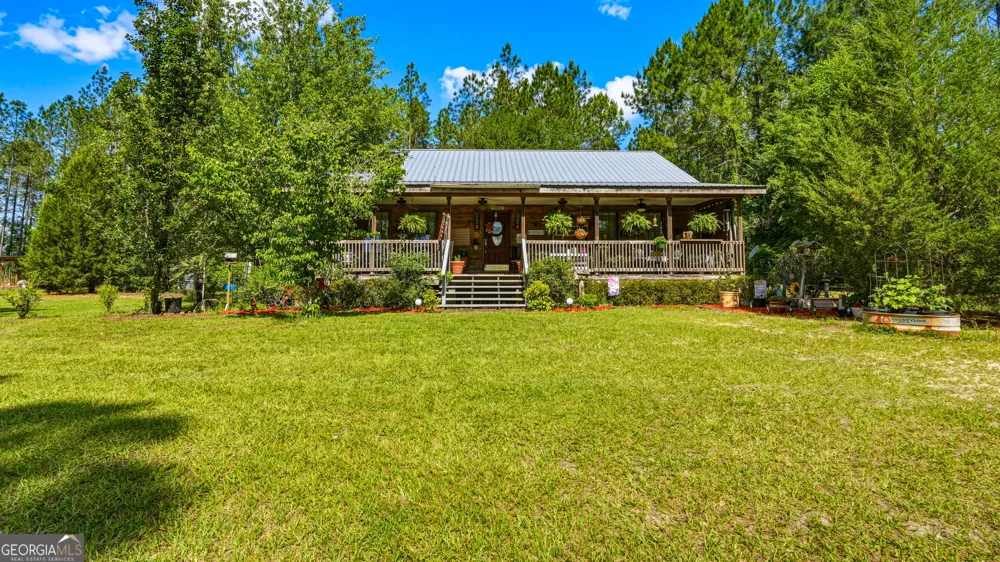 88 Minnesota RD Screven, GA 31560