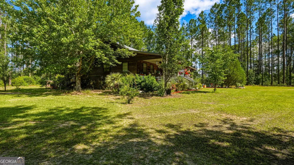 88 Minnesota RD Screven, GA 31560