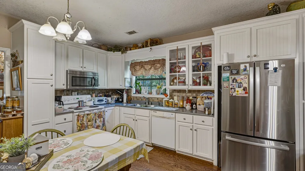 88 Minnesota RD Screven, GA 31560