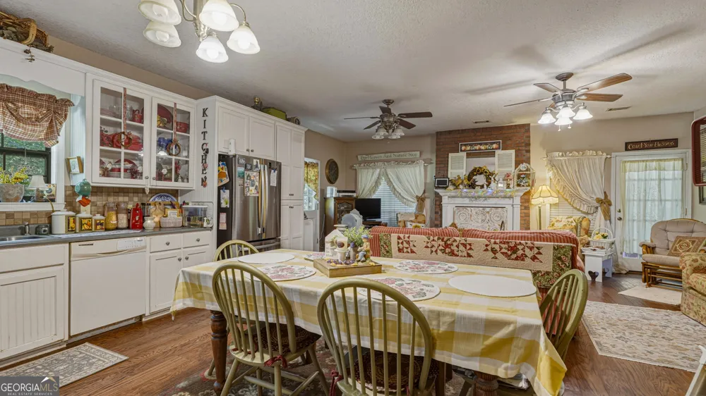 88 Minnesota RD Screven, GA 31560