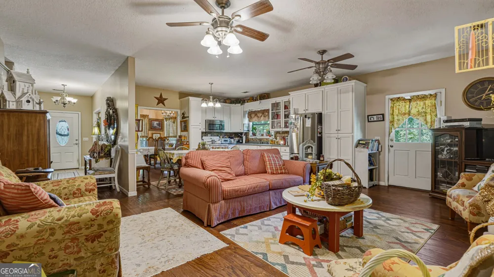 88 Minnesota RD Screven, GA 31560