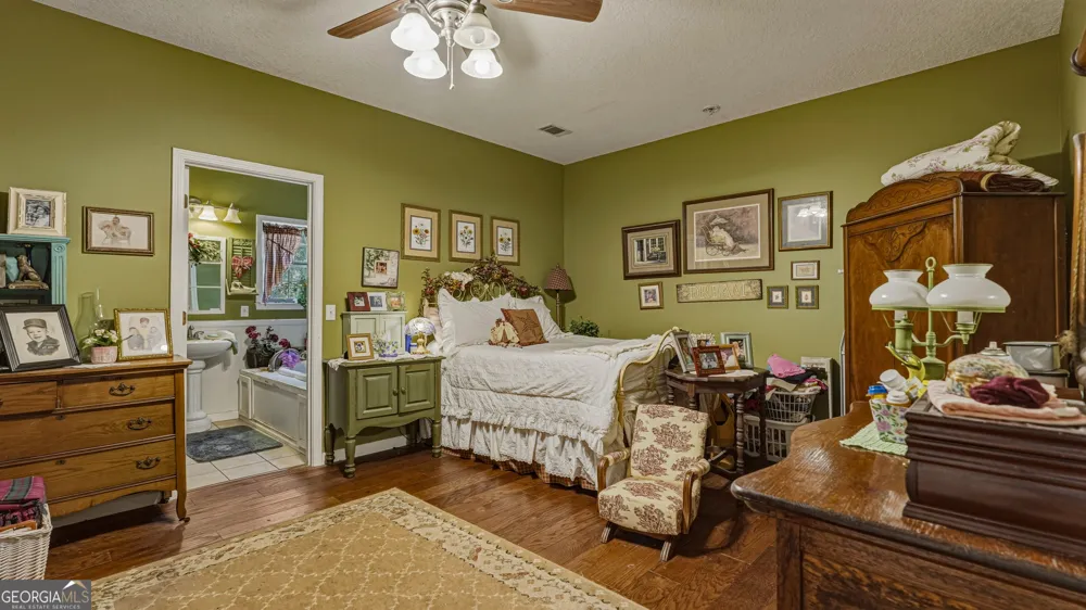 88 Minnesota RD Screven, GA 31560