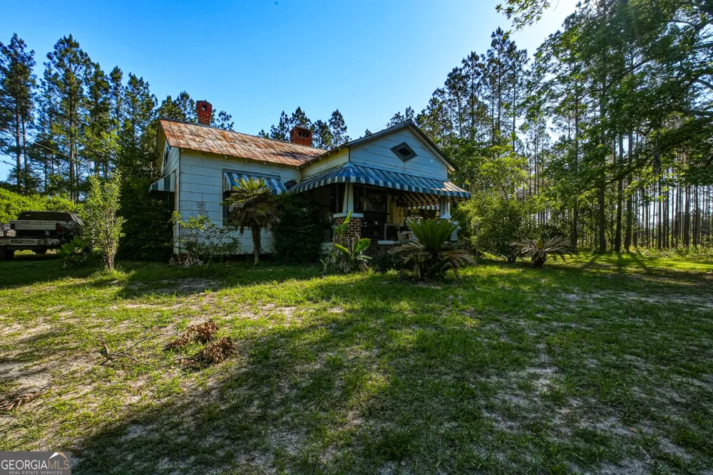 88 Minnesota RD Screven, GA 31560