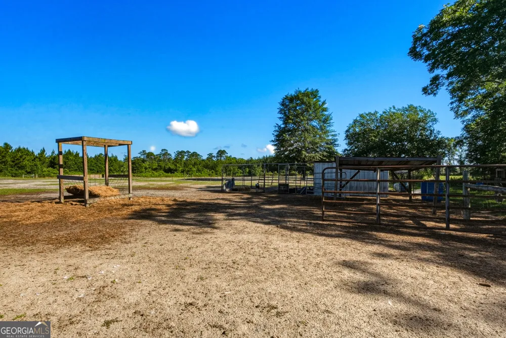 88 Minnesota RD Screven, GA 31560