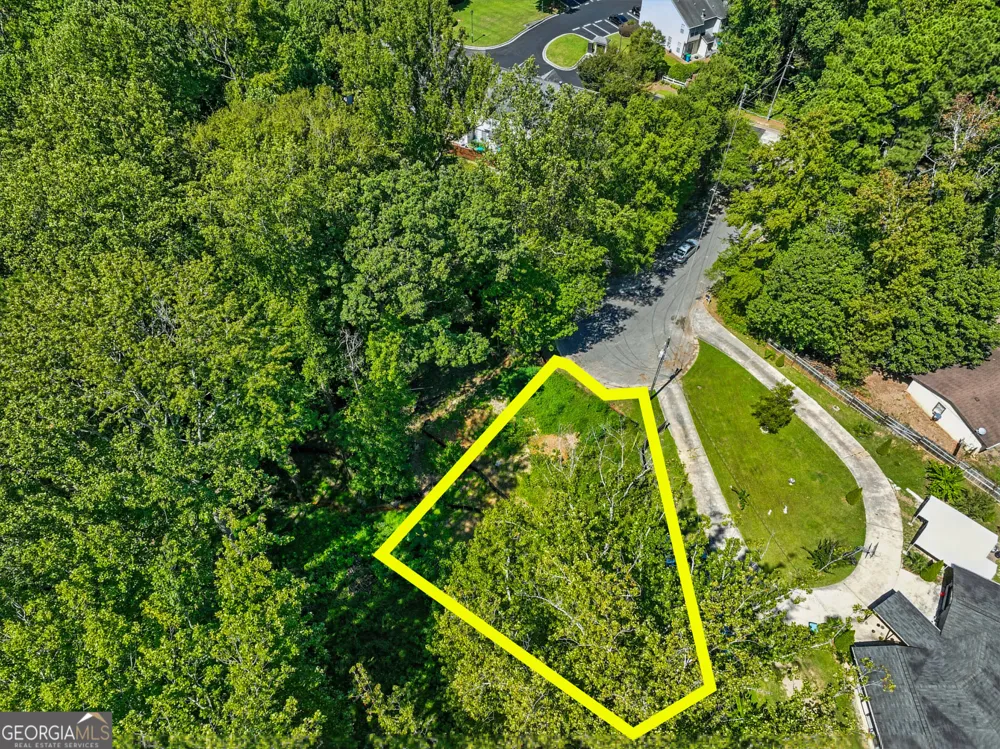 1034 Redwood CT Norcross, GA 30093