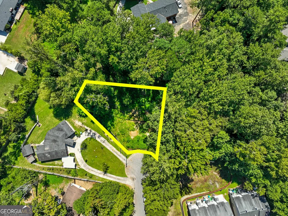 1034 Redwood CT Norcross, GA 30093