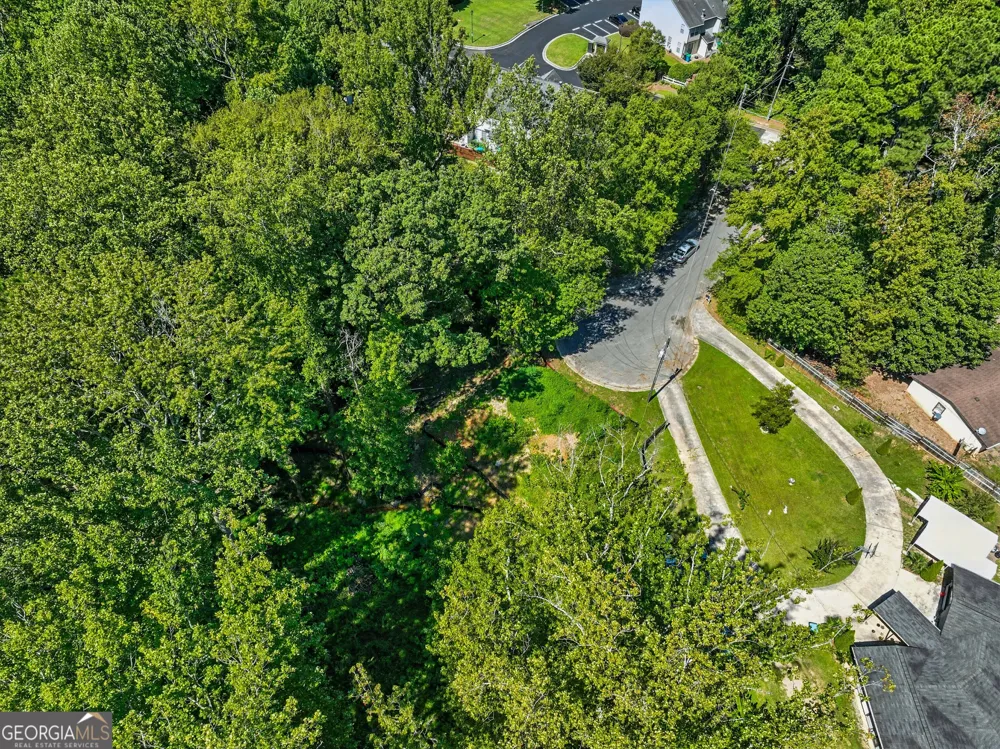 1034 Redwood CT Norcross, GA 30093
