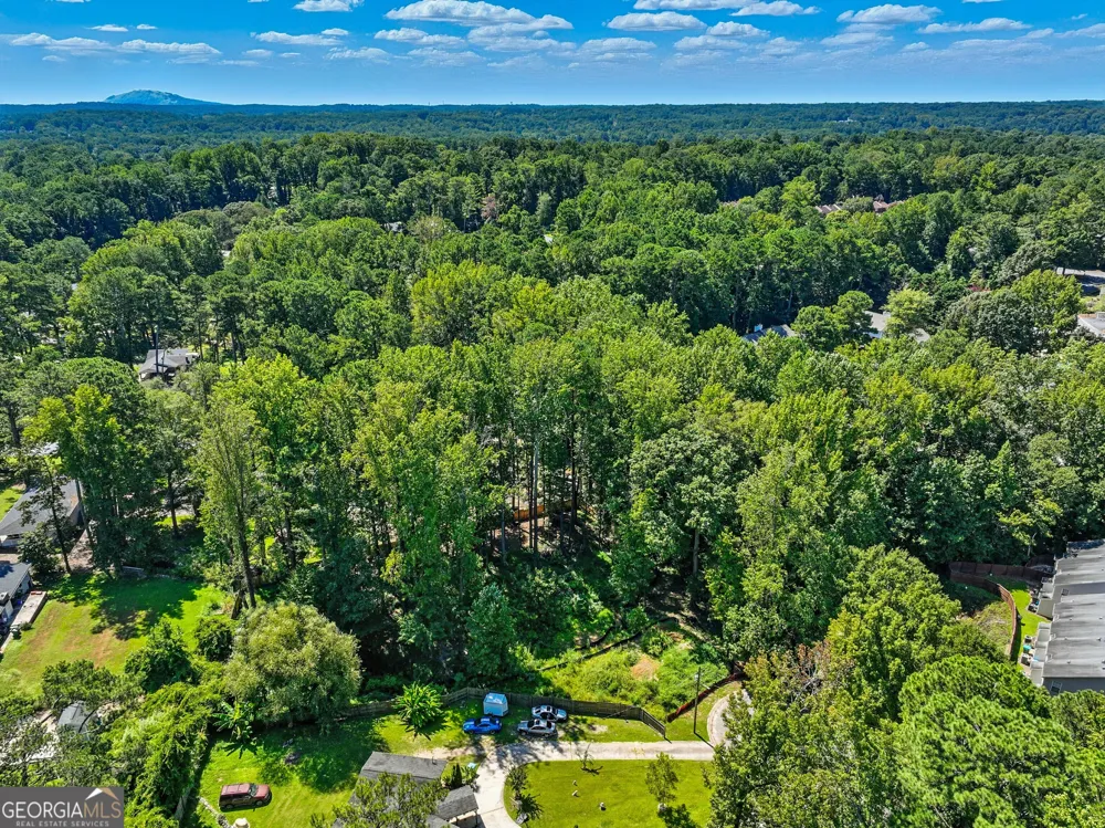 1034 Redwood CT Norcross, GA 30093