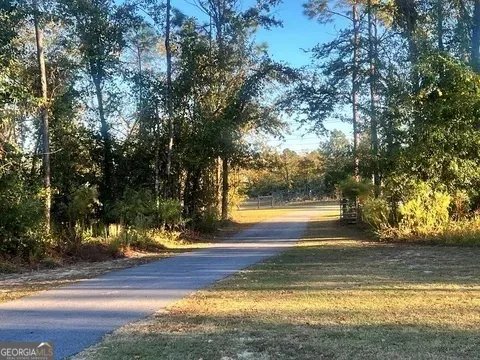 1501 Old Savannah RD Vidalia, GA 30474