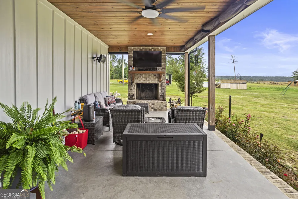 1501 Old Savannah RD Vidalia, GA 30474