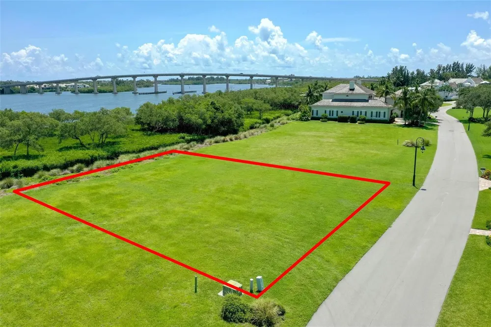9260 E Marsh Island Drive Vero Beach, FL 32963